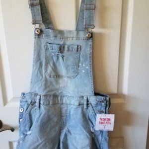 NWT! CELEBRITY PINK Lightwash Distressed Denim Soft Shortalls
